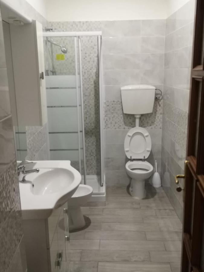 דירות נאפולי La Casa Di Ade מראה חיצוני תמונה
